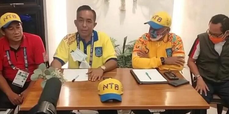 Presiden RI Joko Widodo (kanan) dan Menteri BUMN Erick Thohir dalam peresmian penggabungan Pelindo. (MASAPNEWS/ANT/HO-Kementerian BUMN)