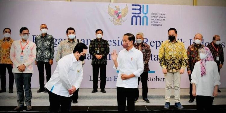 Presiden Jokowi saat memberikan arahan kepada para Direktur Utama BUMN di Hotel Meruorah Komodo, Manggarai Barat, Nusa Tenggara Timur (NTT) pada Kamis (14/10/2021) (MASAPNEWS/ANT/Laily Rachev - Biro Pers Sekretariat Presiden)