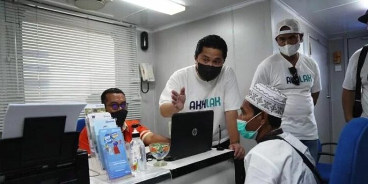 Menteri BUMN Erick Thohir mengunjungi Agen BRILink dan Teras BRI Kapal di Pulau Komodo, Nusa Tenggara Timur (NTT). (MASAPNEWS/ANT/HO-BRI)