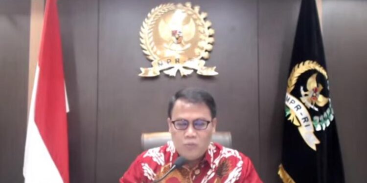 Wakil Ketua MPR Ahmad Basarah dalam ialog kebangsaan bertema “Pancasila dan Penyemaian Spirit Moderasi Beragama di Kalangan Pelajar dan Mahasiswa di Indonesia” yang disiarkan secara langsung di kanal YouTube BPIP RI, dari Jakarta, Senin (18/10/2021) (MASAPNEWS/ANT/Tangkapan layar)