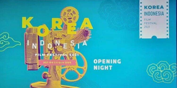 Tarian tradisional Korea Selatan Buchaechum dihadirkan dalam opening night Korea Indonesia Film Festival (KIFF) 2021, Rabu (27/10/2021). (MASAPNEWS/ANT/MN-2)