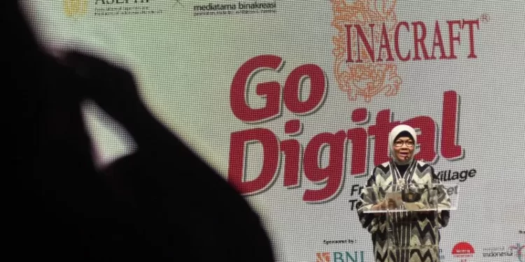Arsip foto - Direktur Bisnis Konsumer BNI Corina Leyla Karnalies memberikan sambutan pada peluncuran INACRAFT Go Digital & Kampanye INACRAFT Digital x Tokopedia Vol. 1 di Jakarta, Rabu (10/11/2021). (MASAPNEWS/ANT)