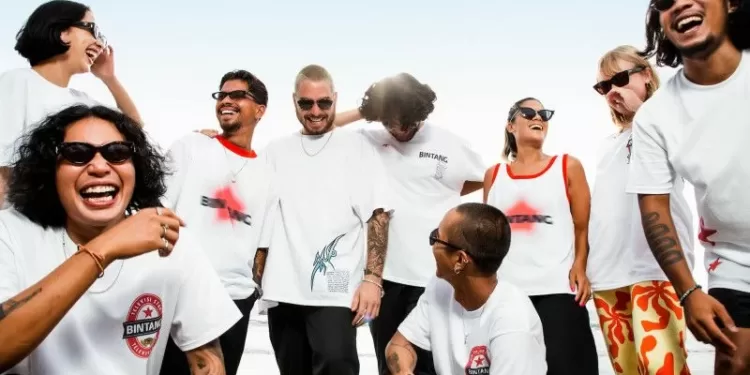 Capsule collection #BersamaBali dari BINTANG dan HYPEBEAST menghadirkan desain eksklusif dari delapan kolaborator lokal: Devá States, Ican Harem, Kismin Boys, Pleasure, PNNY, Rollfast, Ryan Adyputra, dan Televisi Star. (MASAPNEWS/ANT/Ho BintangxHypebeast)