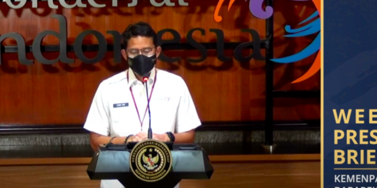 Menteri Pariwisata dan Ekonomi Kreatif Sandiaga Uno dalam Weekly Press Briefing Kementerian Pariwisata dan Ekonomi Kreatif (Kemenparekraf) yang dilakukan secara hybrid, Jakarta, Senin (1/11). (MASAPNEWS/ANT/Tangkapan layar)