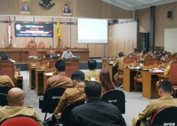Rapat Komisi I DPRD Kotawaringin Timur membahas alokasi anggaran untuk kecamatan pada APBD 2022, Selasa (16/11/2021). ANT/IST