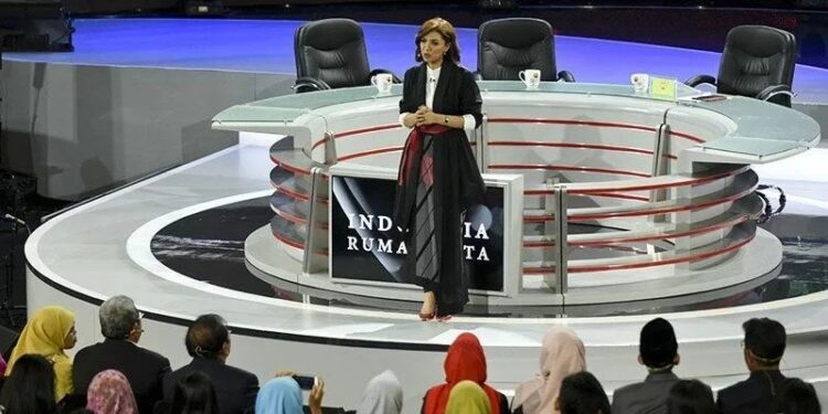 Foto dokumen: Presenter Najwa Shihab membawakan program acara Mata Najwa di Balai Sarbini, Jakarta. (MASAPNEWS/ANT)