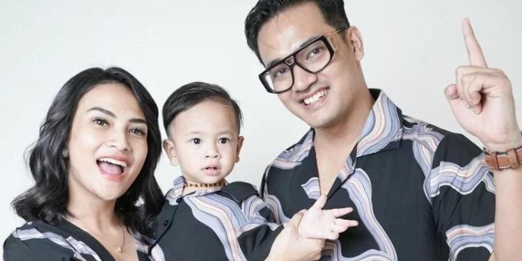 Keluarga Vanessa Angel, Bibi Ardiansyah dan Gala Sky Ardiansyah (MASAPNEWS/Instagram @vanessaangelofficial)