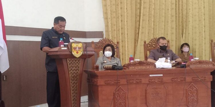 Ketua Fraksi Partai Demokrat DPRD Kabupaten Gumas, Untung J Bangas. (IST)