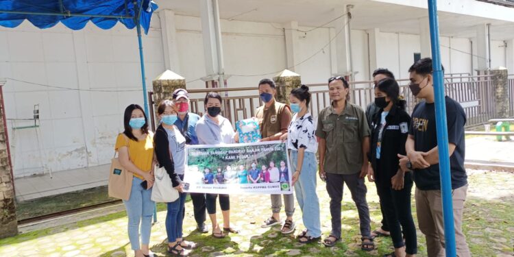 Peduli Banjir Palangka Raya  PT. HPL dan KEPPEMA Kabupaten Gunung Mas Lakukan Bantuan Sosial