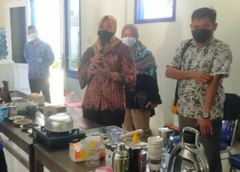 Suasana pelatihan pengolahan bisnis kopi barista di Lamandau. (IST)