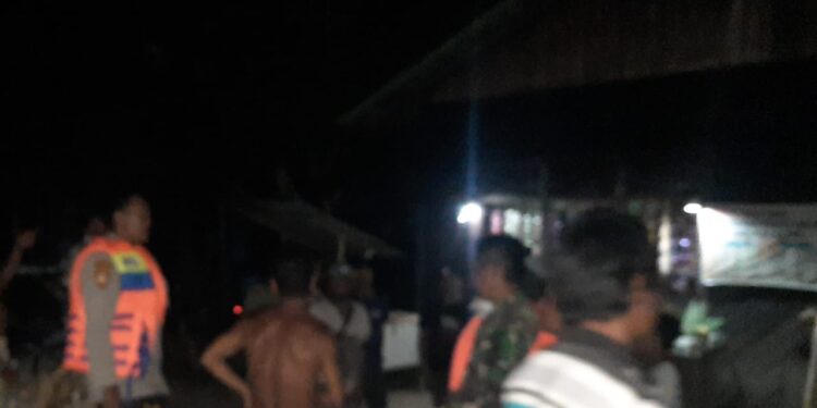 Suasana pencarian penumpang alkon yang hilang, Selasa (30/11/2021). (IST)