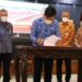 Penandatanganan nota kesepahaman antara Kementerian PUPR, Pemkot Surakarta, dan PT Sarana Multigriya Finansial (Persero) tentang Dukungan Penanganan Permukiman Kumuh di Kota Surakarta di Gedung Bale Tawangarum Kompleks Balai Kota Surakarta, Jumat (17/12/2021). (MASAPNEWS/ANT/HO-Pemkot Surakarta)