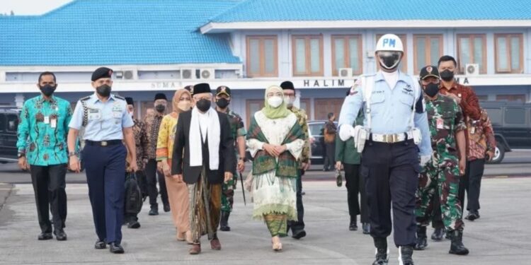 Wakil Presiden Ma'ruf Amin bertolak ke Lampung untuk menghadiri Muktamar ke-34 Nahdlatul Ulama dari Pangkalan TNI Angkatan Udara Halim Perdanakusuma Jakarta, Rabu (22/12/2021). (MASAPNEWS/ANT/HO-Setwapres)