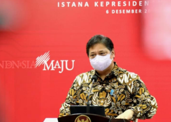 Menko Bidang Perekonomian Airlangga Hartarto di Kantor Presiden, Jakarta, Senin (6/12), usai rapat terbatas yang dipimpin oleh Presiden Jokowi mengenai evaluasi PPKM. (ANT/IST)