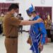 Wakil Bupati Riko Porwanto saat mengukuhkan Duta Anti Narkotika Kabupaten Lamandau Fridolin Bela Saputra di aula BKD setempat, Selasa (21/12/2021)