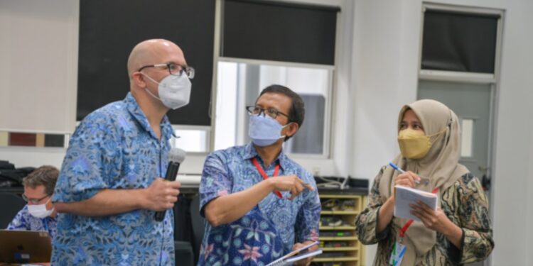 JIS berbagi cara atasi masalah murid “off-cam” di tengah PJJ bersama guru- guru dari sekolah negeri di DKI Jakarta. (MASAPNEWS/ANT/HO/Jakarta Intercultural School)