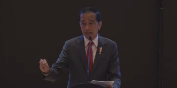 Tangkapan layar - Presiden Jokowi dalam Dies Natalis ke-67 Universitas Katolik Parahyangan, Bandung, Jawa Barat, Senin (17/1/2022). (MASAPNEWS/ANT)
