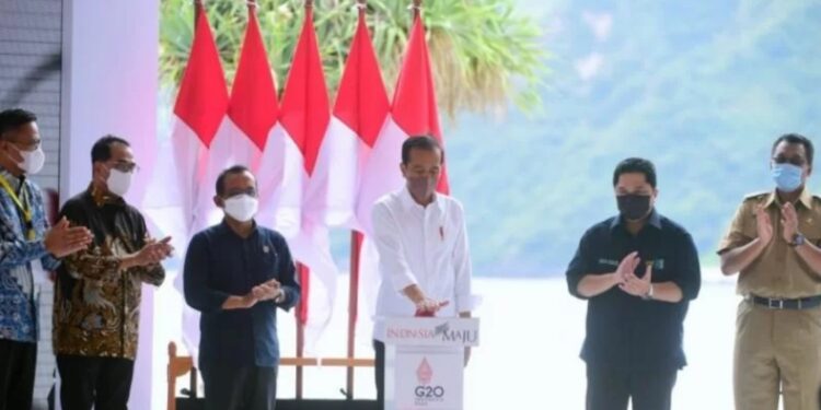Peluncuran Holding BUMN Aviasi dan Pariwisata oleh Presiden RI Joko Widodo di Pantai Kuta Mandalika, Kabupaten Lombok Tengah. (MASAPNEWS/ANT/HO-BPMI)