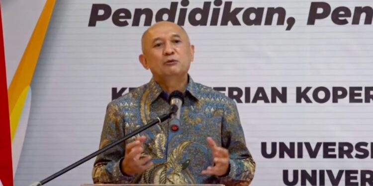 Tangkapan layar Menteri Koperasi dan UKM Teten Masduki dalam acara penandatanganan nota kesepahaman antara Kementerian Koperasi dan UKM dan lima perguruan tinggi di Depok, Jawa Barat, Rabu (19/1/2022). (ANT/MN-2)