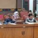 Sekretaris Komisi I DPRD Kabupaten Kotawaringin Timur Abdul Kadir (kanan) saat rapat dengar pendapat terkait sengketa kebun sawit, Rabu (26/1/2022). (MASAPNEWS/ANT)