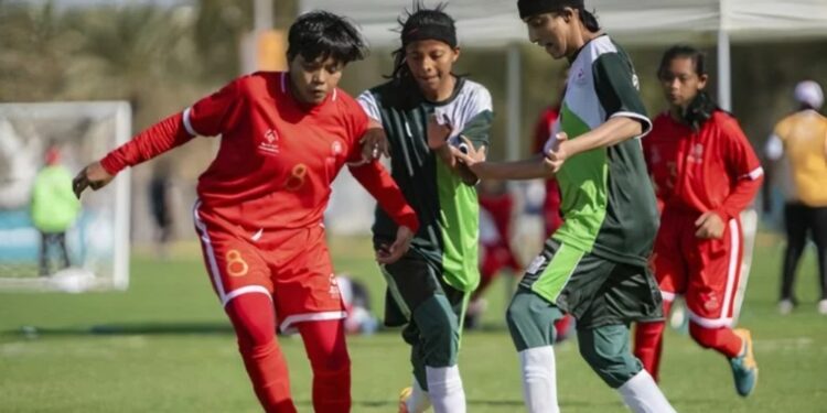 Pertandingan sepak bola yang diikuti oleh atlet Special Olympic Indonesia (merah). (MASAPNEWS/ANT/HO-Special Olympic Indonesia)