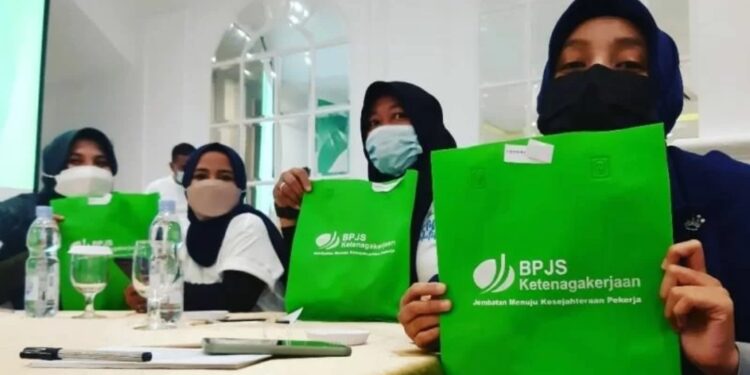 Ilustrasi - Kepesertaan BPJamsostek atau BPJS Ketenagakerjaan. (MASAPNEWS/ANT)