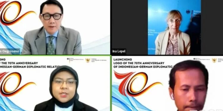 Pertemuan virtual untuk peluncuran logo peringatan 70 tahun hubungan diplomatik Indonesia dan Jerman yang diselenggarakan KBRI Berlin pada Senin (21/2/2022). (MASAPNEWS/ANT/HO-KBRI Berlin)