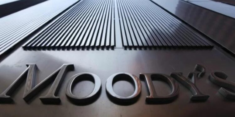Foto Dokumen: Papan nama terlihat di luar kantor pusat Moody's Corporation di Manhattan, New York, AS, 12 November 2021. (MASAPNEWS/ANT/REUTERS)
