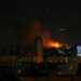 Asap dan api terlihat selama pertempuran di dekat Kiev saat Rusia melanjutkan invasi ke Ukraina, Sabtu (26/2/2022). (MASAPNEWS/ANT/REUTERS)