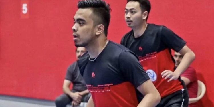 Wakil diaspora Indonesia bermain di ajang bulu tangkis Qatar-Indian Association (QIA) Badminton Open Tournament, yang diselenggarakan di Doha pada 17-27 Februari 2022. (KBRI Doha)