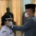 Bupati Gumas Jaya S Monong melantik kades terpilih hasil Pilkades Serentak Gelombang III, di GPU Damang Batu Kuala Kurun, Kamis (10/3/2022). (Foto : Diskominfosantik Gumas)