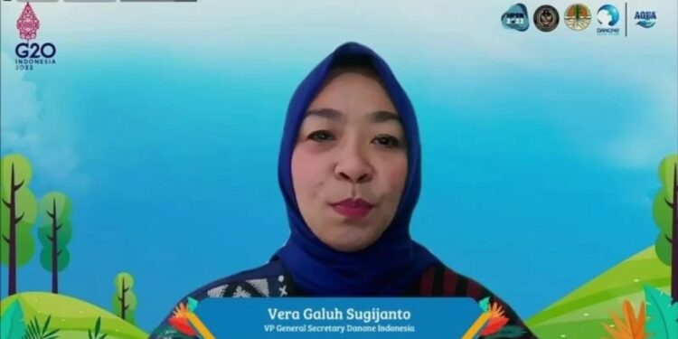Tangkapan layar VP General Secretary Danone Indonesia Vera Galuh Sugianto dalam diskusi virtual pada Selasa, 1 Maret 2022. (MASAPNEWS/ANT)