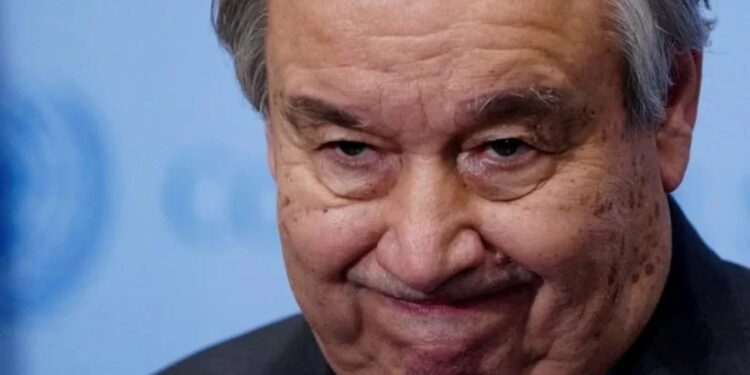 Arsip - Sekjen PBB Antonio Guterres memberi keterangan pers setelah rapat Dewan Keamanan PBB untuk membahas krisis Ukraina-Rusia, di New York City, Amerika Serikat (23/2/2022). (MASAPNEWS/ANT/Reuters)