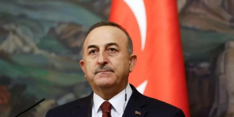 Arsip - Menteri Luar Negeri Turki Mevlut Cavusoglu menghadiri konferensi pers setelah berbicara dengan mitranya dari Rusia Sergei Lavrov di Moskow, Rusia, 16 Maret 2022. (MASAPNEWS/ANT/Reuters/Maxim Shemetov)