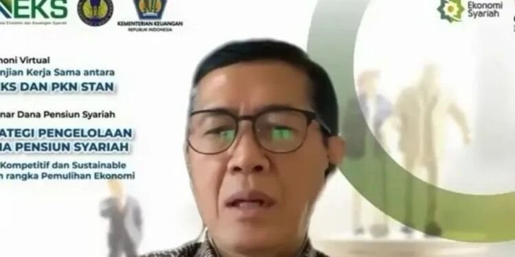 Tangkapan layar Direktur Eksekutif Komite Nasional Ekonomi Syariah (KNEKS) Ventje Rahardjo dalam sebuah webinar, Kamis (24/3/2022). (MASAPNEWS/ANT)