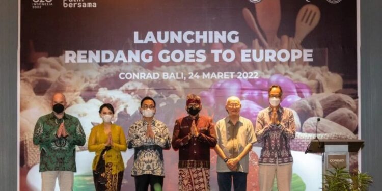 Acara Kick-off Rendang Goes to Europe yang dihadari Menparekraf Sandiaga Uno serta Duta Besar RI untuk Bulgaria, Makedonia Utara, dan Albania, Iwan Bogananta di Bali. (MASAPNEWS/ANT)