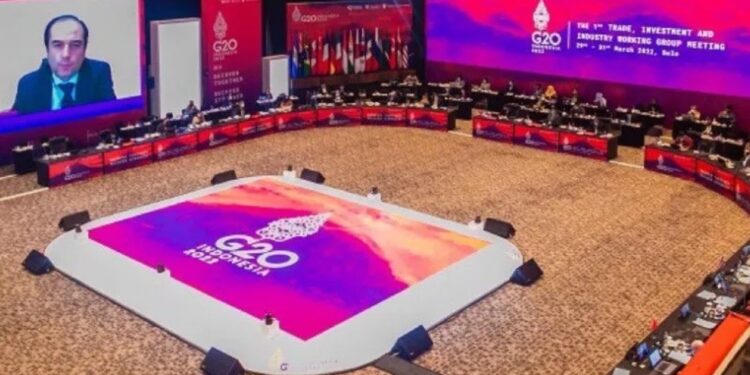 Suasana pembukaan pertemuan pertama Trade, Investment, and Industry Working Group (TIIWG) G20 di Solo, 30 Maret 2022. Indonesia mendorong terwujudnya berbagai terobosan kesepakatan untuk pemulihan ekonomi bersama dan pembangunan berkelanjutan. (MASAPNEWS/ANT/HO-Biro Humas Kementerian Perindustrian)