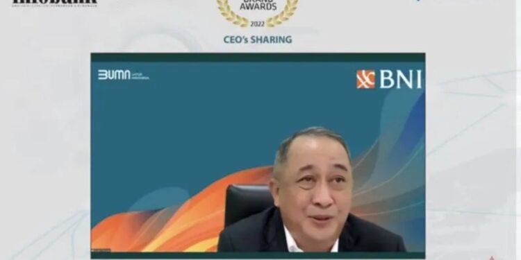 Direktur Utama PT Bank Negara Indonesia (Persero) Tbk Royke Tumilaar dalam Infobank Digital Brand Awards 2022 di Jakarta, Kamis (7/4/2022). (MASAPNEWS/ANT)
