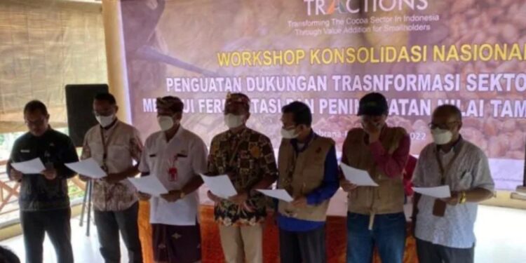 Pembacaan komitmen bersama dukungan terhadap pengembangan usaha fermentasi kakao berkelanjutan dalam program Transforming the Cocoa Sector in Indonesia through Value Addition for Smallholders. (MASAPNEWS/ANT)