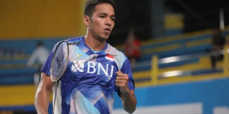 Chico Aura Dwi Wardoyo membuat kejutan di babak pertama Kejuaraan Asia 2022 dengan mengalahkan unggulan pertama asal Jepang, Kento Momota di Manila, Rabu. (MASAPNEWS/ANT/HO/PP PBSI)