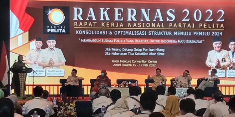 Suasana Seminar Politik Partai Pelita bertajuk "Membangun Budaya Politik yang Beradab untuk Indonesia Maju Berdaulat" di Hotel Mercure Ancol, Jakarta, Senin (16/5/2022). (MASAPNEWS/ANT)