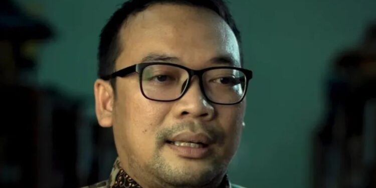 Pengamat politik dan pemerintahan yang juga Ketua Sekolah Tinggi Ilmu Sosial dan Ilmu Politik Raja Haji Tanjungpinang, Endri Sanopaka. (MASAPNEWS/ANT)
