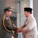 Menteri Pertahanan (Menhan) Republik Indonesia Prabowo Subianto saat menemui Wakil Perdana Menteri (PM) sekaligus Menhan Kamboja H. E. General Samdech Pichey Sena Tea Banh, di Kementerian Pertahanan Kamboja, Phnom Penh, Kamboja, Selasa (21/6/2022). (MASAPNEWS/ANT/HO-Tim Media Prabowo)