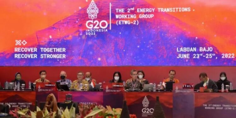 Suasana sidang kedua Kelompok Kerja Transisi Energi atau Energy Transitions Working Group (ETWG) di Labuan Bajo, Nusa Tenggara Timur, Kamis (23/6/2022). (MASAPNEWS/ANT/HO-Kementerian ESDM)