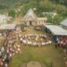 Sanggar Kope Oles Todo Kongkol memperkenalkan budaya Manggarai kepada wisatawan yang berkunjung ke Rumah Adat (Mbaru Gendang) Kaper, Desa Golo Bilas, Manggarai Barat, NTT beberapa waktu lalu. (MASAPNEWS/ANT/Ho-BPOLBF)