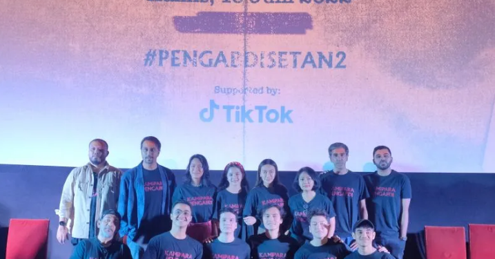 Para pembuat dan pemain film "Pengabdi Setan 2: The Communion" (2022) dalam jumpa pers perilisan trailer "Pengabdi Setan 2: The Communion" di Kuningan, Jakarta Selatan, Kamis (16/6/2022). (ANT)