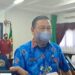 Sekda Gumas Yansiterson (kanan) didampingi Kepala ATR/BPN setempat Ferdinan Adinoto saat diwawancarai sejumlah wartawan di Kuala Kurun, Jumat (22/7/2022). (MASAPNEWS/HY)