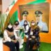 Ketua DPRD Kotim, Rinie (masker hitam) bersama Wakil Bupati Irawati saat meninjau stan Pemkab Kotim di arena Apkasi Otonomi Expo 2022 di Jakarta, Jumat (22/7/2022). (ANT/IST)