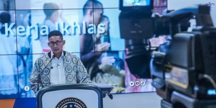 Menteri Pariwisata dan Ekonomi Kreatif Sandiaga Uno dalam Weekly Press Brifieng di Jakarta, Senin (18/7/2022). (MASAPNEWS/ANT/HO-Kemenparekraf)