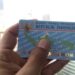 Warga menunjukkan KTP elektronik ada info Nomor Induks Kependudukan (NIK) di Jakarta, Kamis (23/06/2022) (MASAPNEWS/ANT)